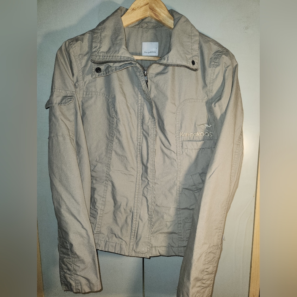 kangaROOS Tan Utility Jacket with Front Zip and Collared Design